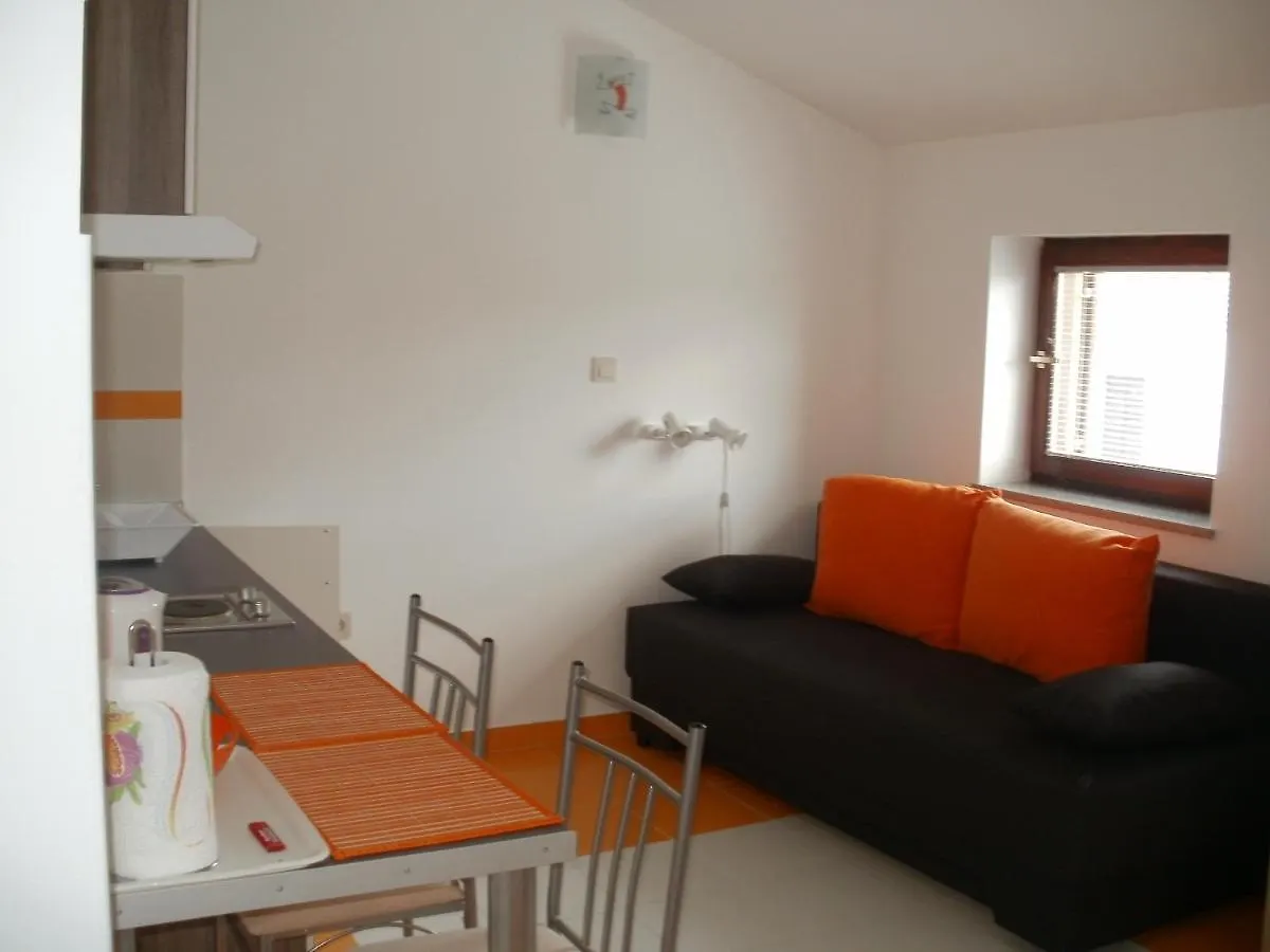 Apartments With A Parking Space Fazana - 7234